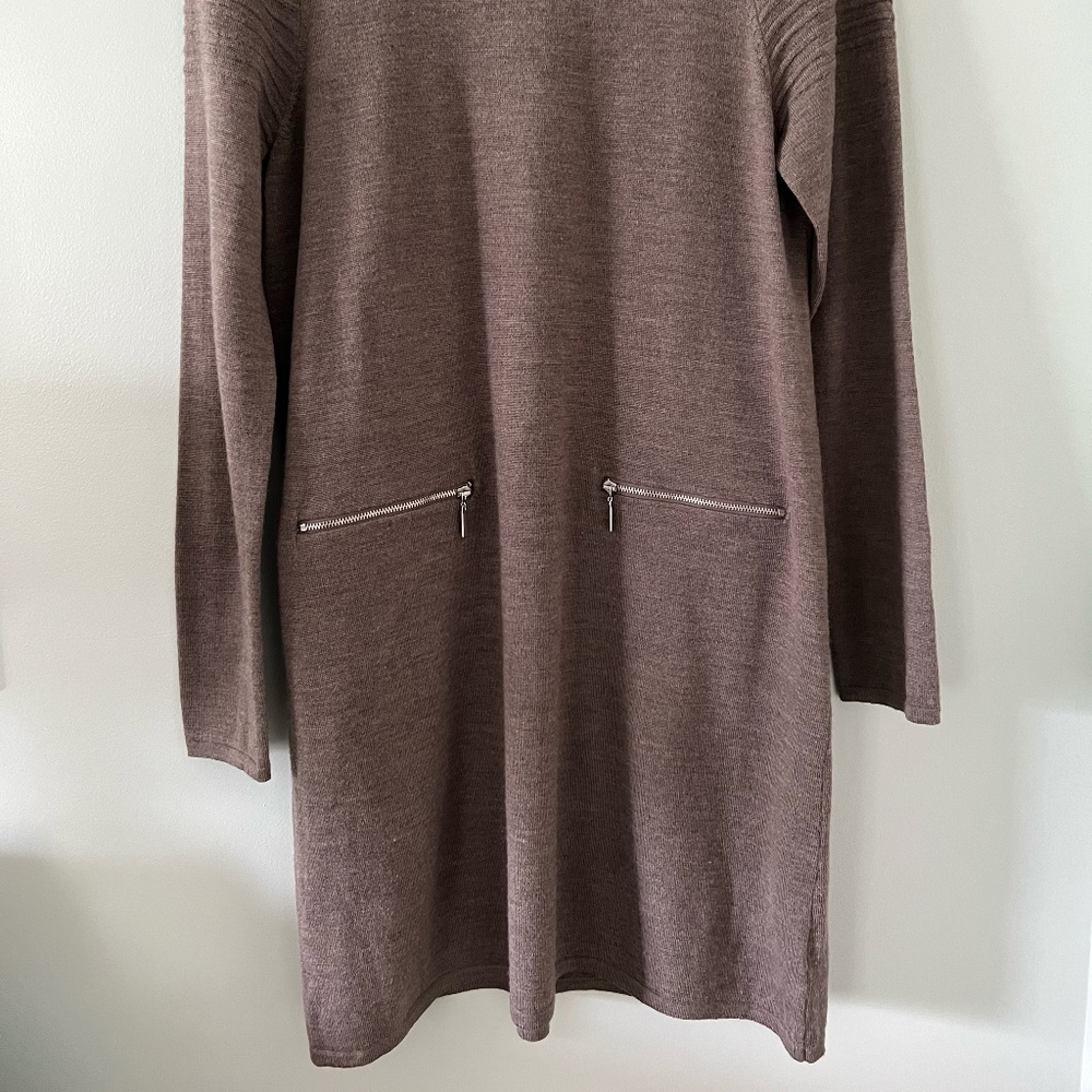 Tahari Merino Wool Long Sleeve Sweater Dress Size L - Picture 2 of 10